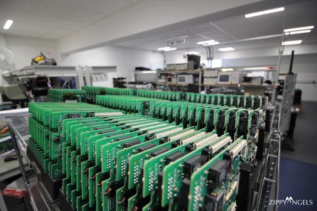 Shallow focus of circuit boards